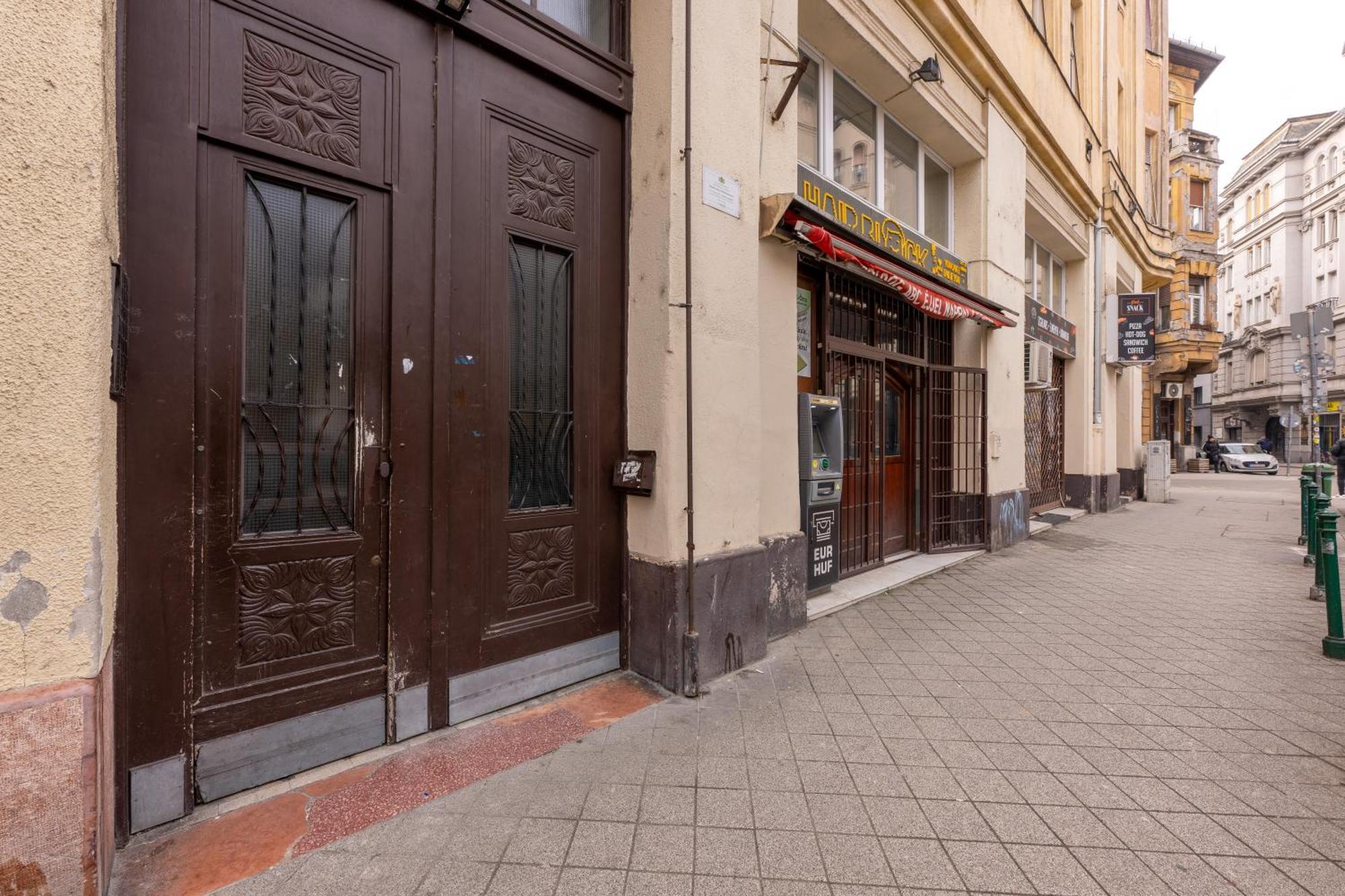 A Quiet Studio In The Heart Of The City Budapest Exterior foto